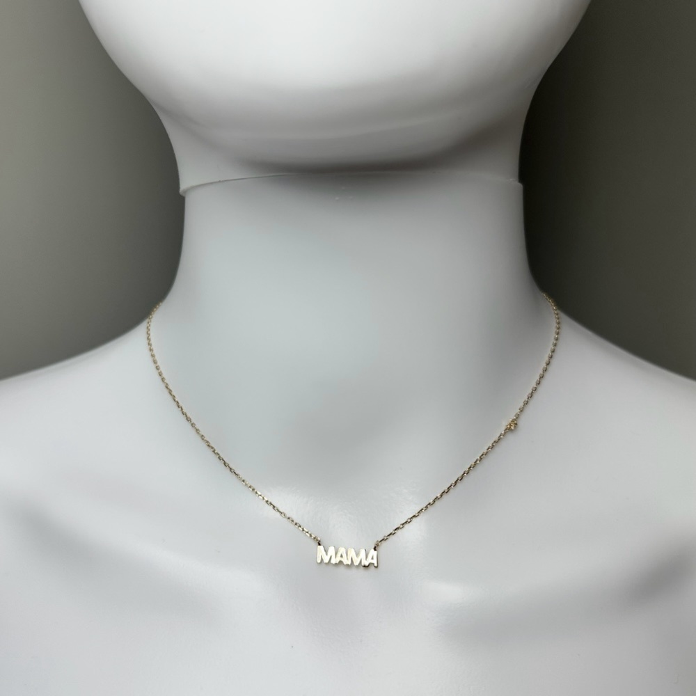MAMA Pendant Chain Necklace
